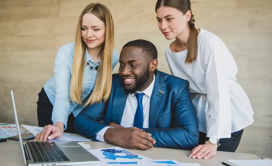 fractional cfo vs full-time cfo